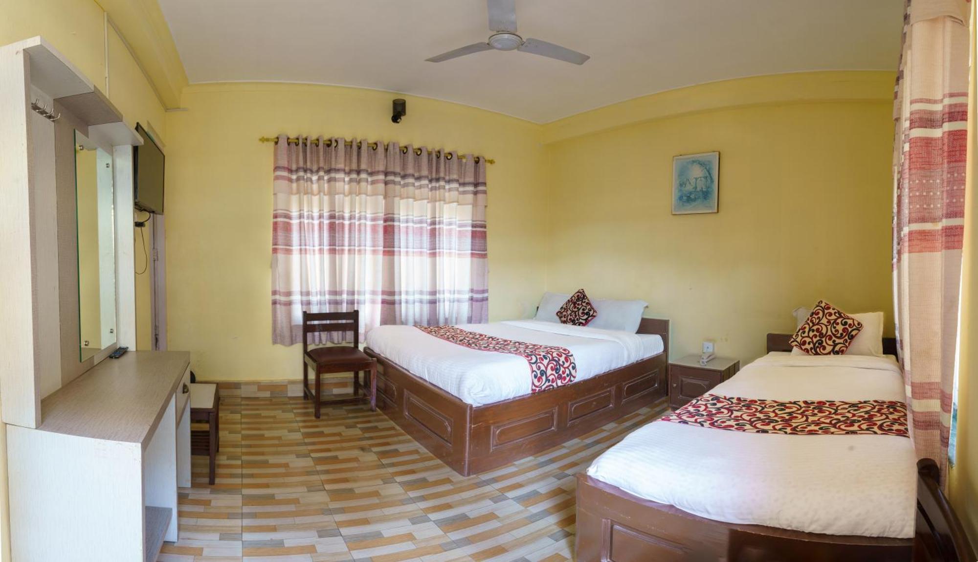 Hotel Angel Pokhara Extérieur photo