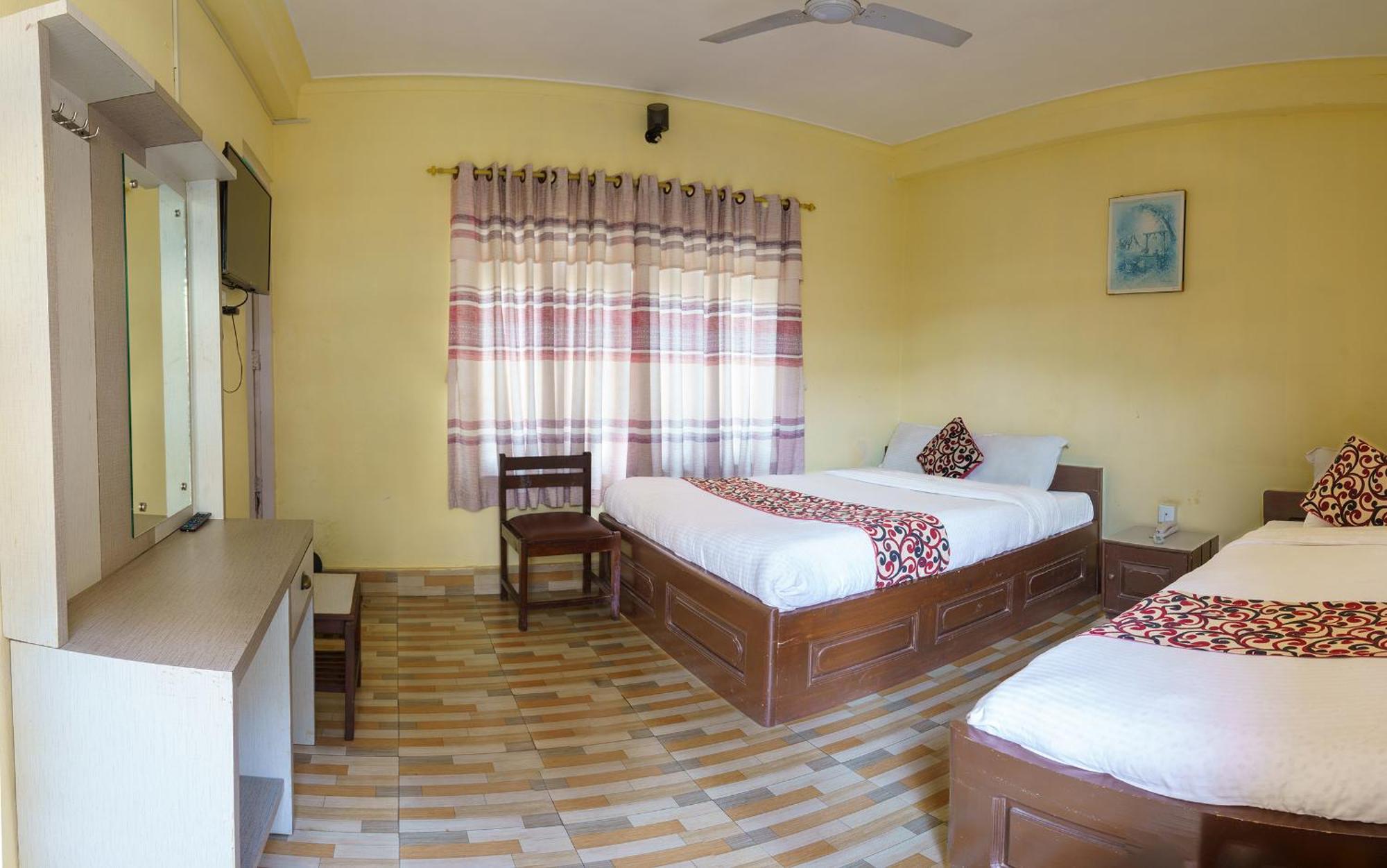 Hotel Angel Pokhara Extérieur photo