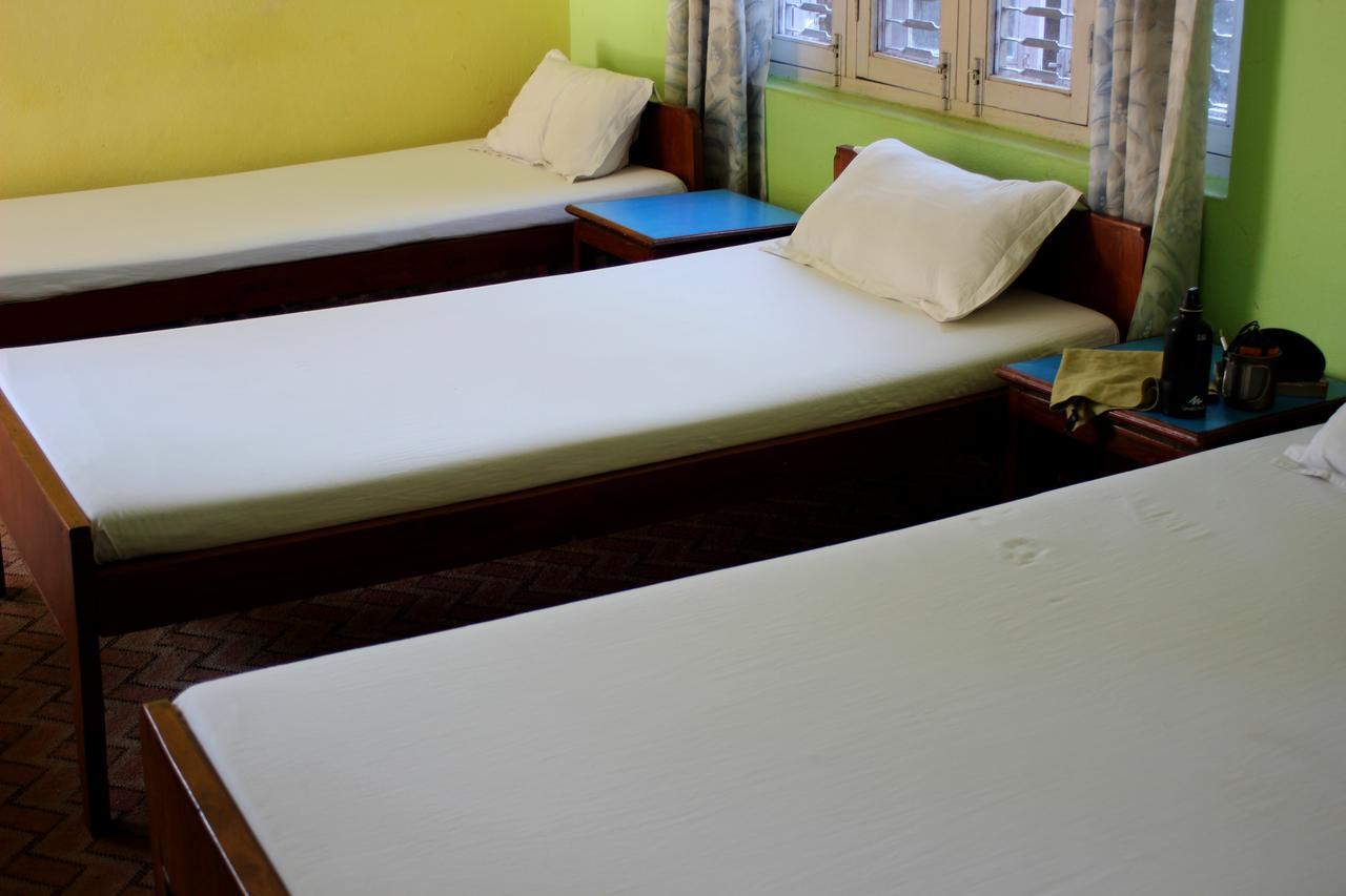 Hotel Angel Pokhara Extérieur photo