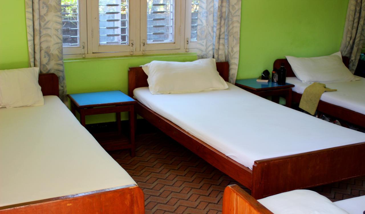 Hotel Angel Pokhara Extérieur photo
